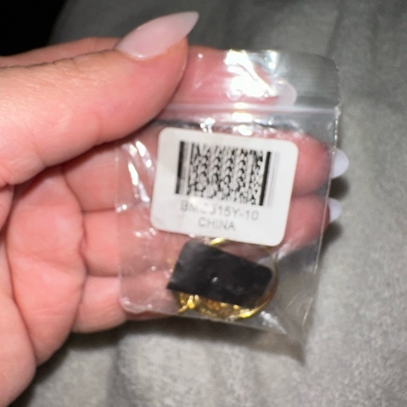 Square cluster diamond engagement ring with channel set stones - Picture 4 of 4